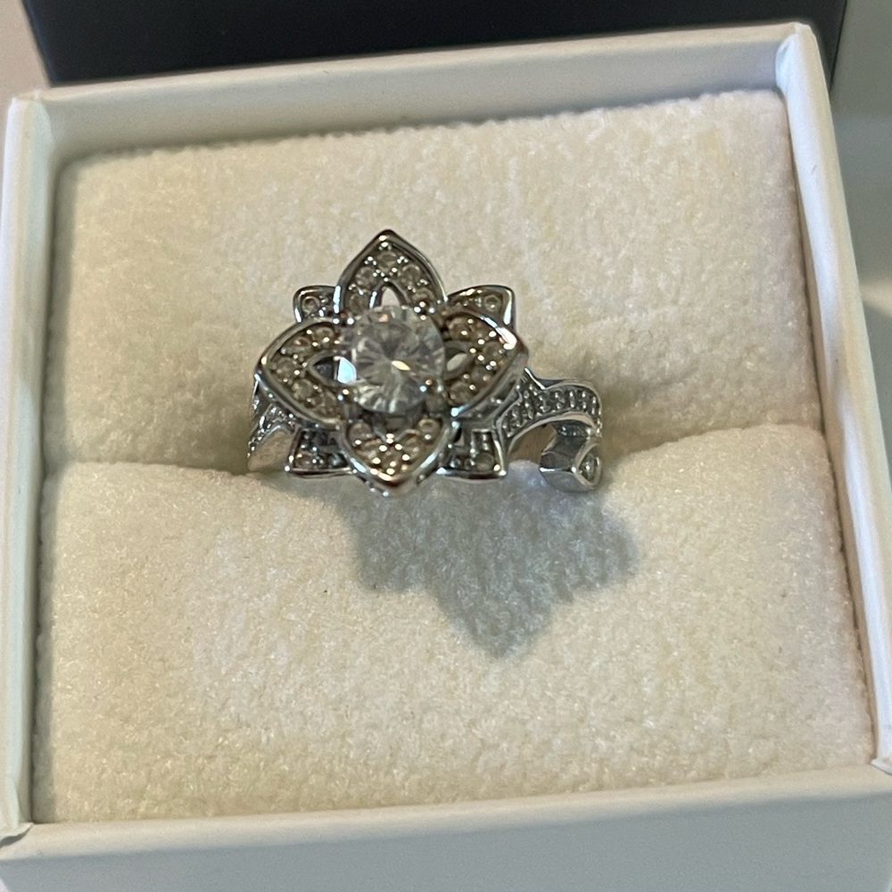 Women’s Ring